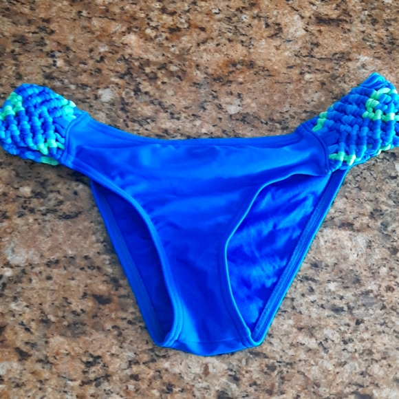 Ripcurl bikini bottom - Picture 1 of 3